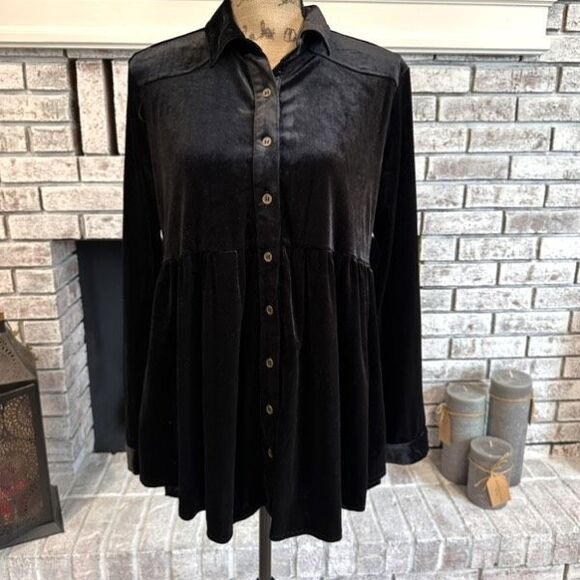 Umgee Baby Doll Velvet Swing Hem Long Sleeve Button-Down Shirt Black Size Medium - Picture 1 of 11
